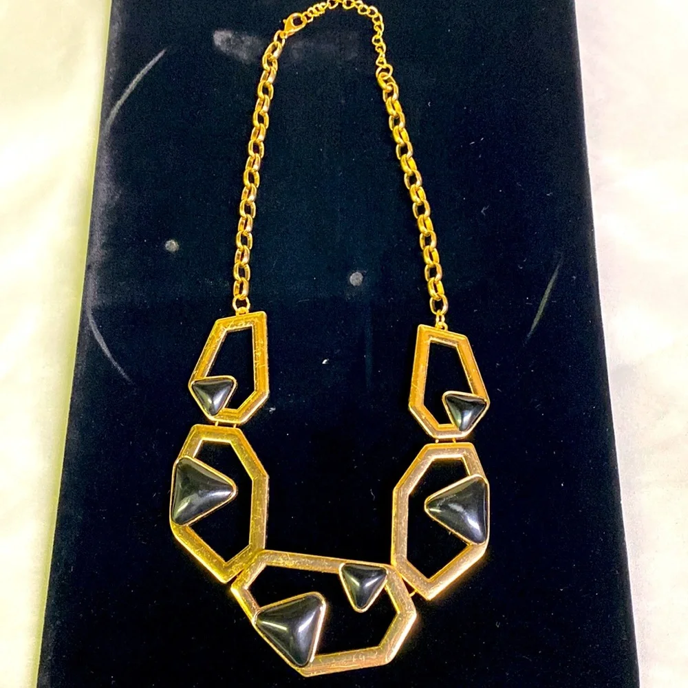 Gold and black stones necklace 3/10$ - Picture 1 of 6